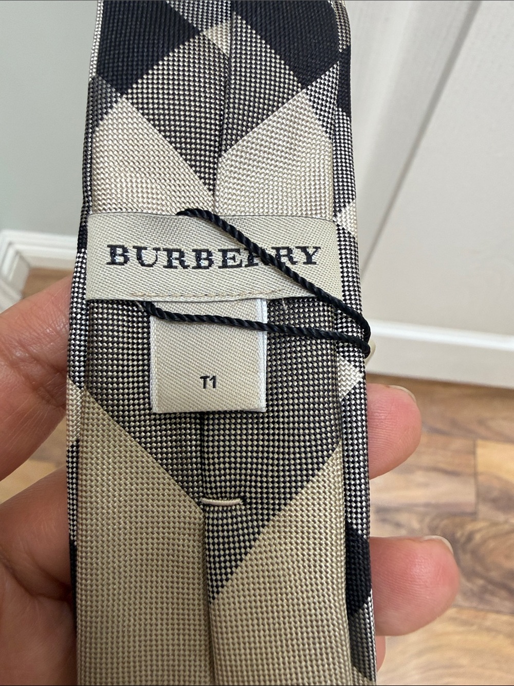 NWT Boys Burberry Plaid Skinny Tie in Olive with Black and Tan Accents - Picture 2 of 7